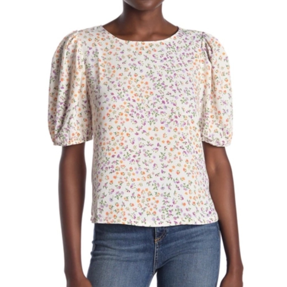 Elodie Women's Blouse Keyhole Back Short Sleeve Blouse In Ivory Floral